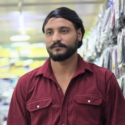 nceb center head image of NCEBc2503237